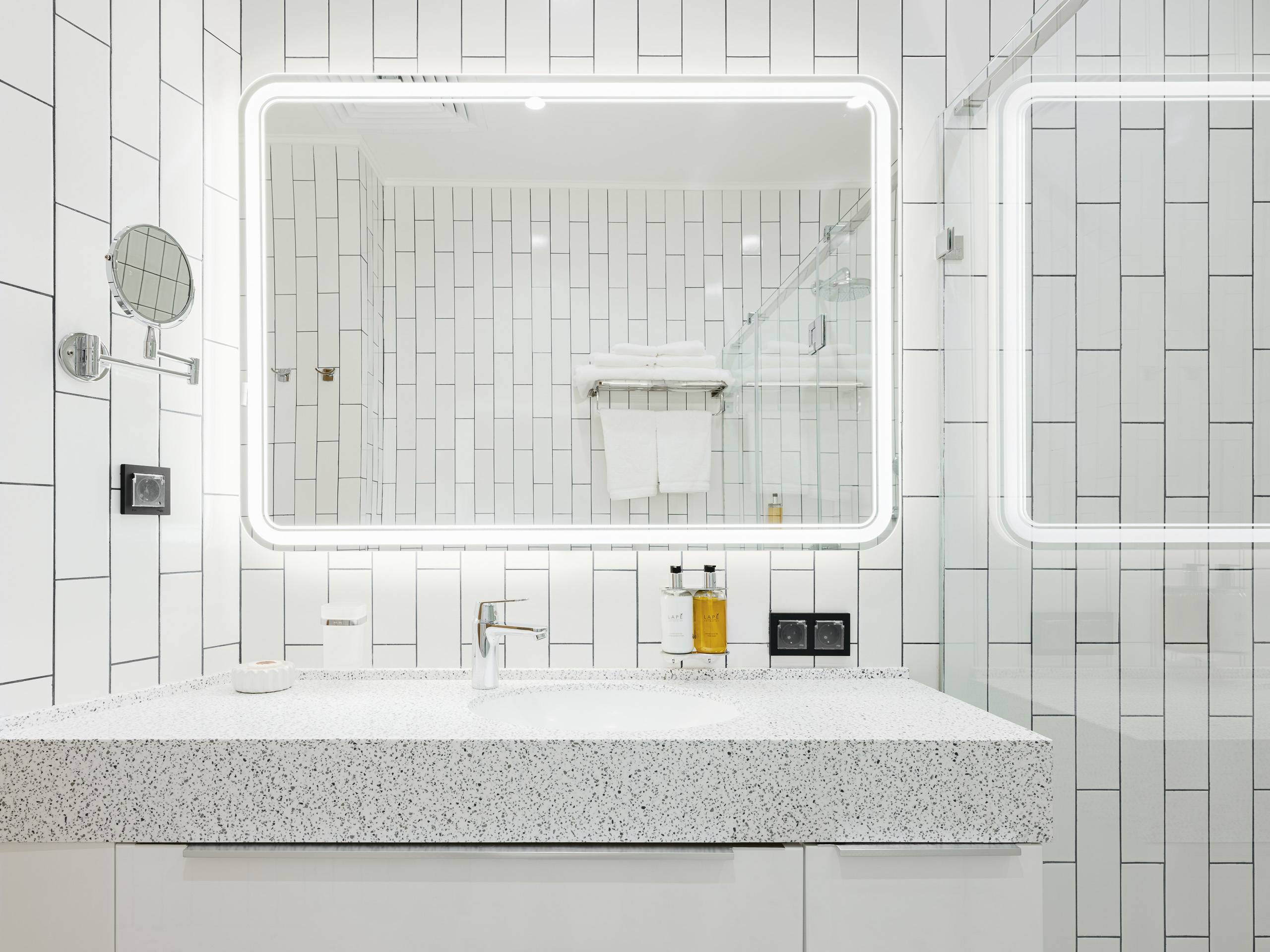 Изображение 3 - Номер Комфорт - Отель Райморис - официальный сайт. Отдых на черном море. Геленджик. Бетта.